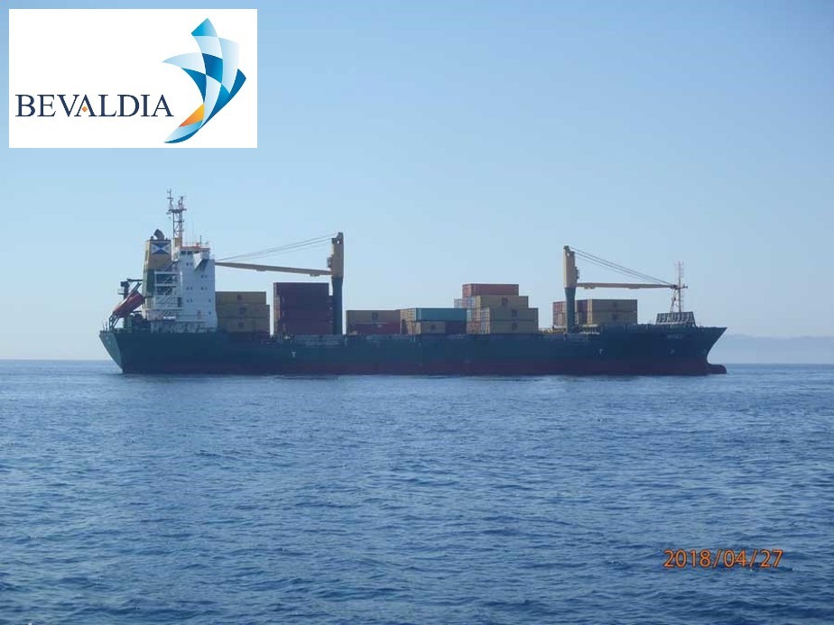 Underwater hull cleaning Piraeus Greece